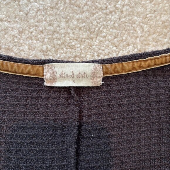 Altar'd State Black Long Sleeve Waffle Knit Flowy top with Crochet Detail Size S - Picture 4 of 9